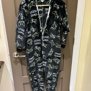 Black Gamer Onesie with hood. 10Y